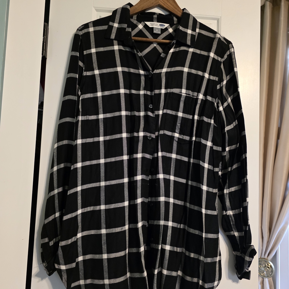 Old Navy Black and White Checkered Blouse